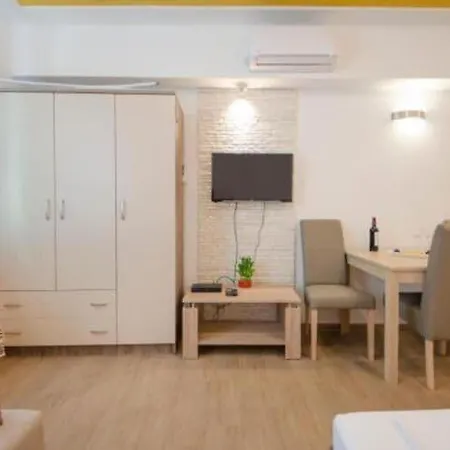 Apartamento Mia St *